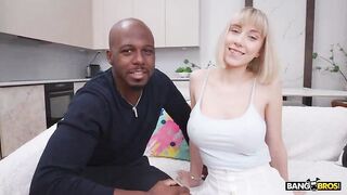 Ukrainian PAWG Takes it in the Ass